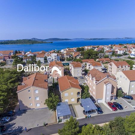 Apartments Dalibor Vodice Buitenkant foto