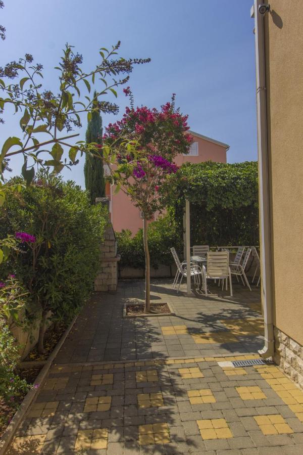Apartments Dalibor Vodice Buitenkant foto