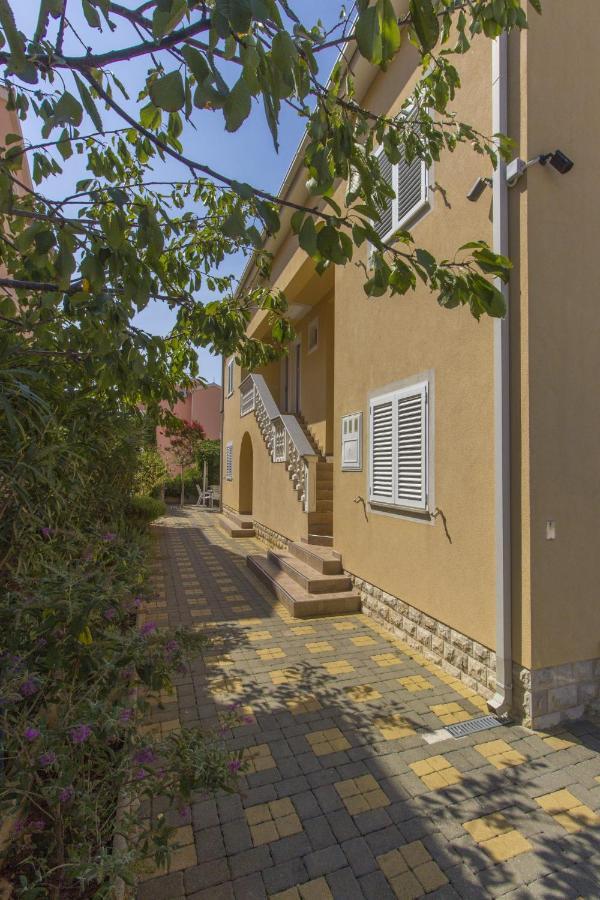 Apartments Dalibor Vodice Buitenkant foto