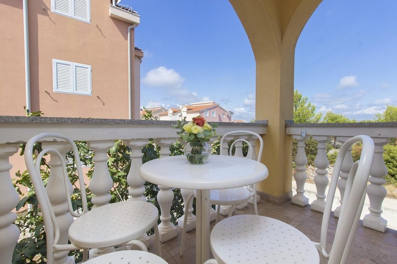 Apartments Dalibor Vodice Buitenkant foto