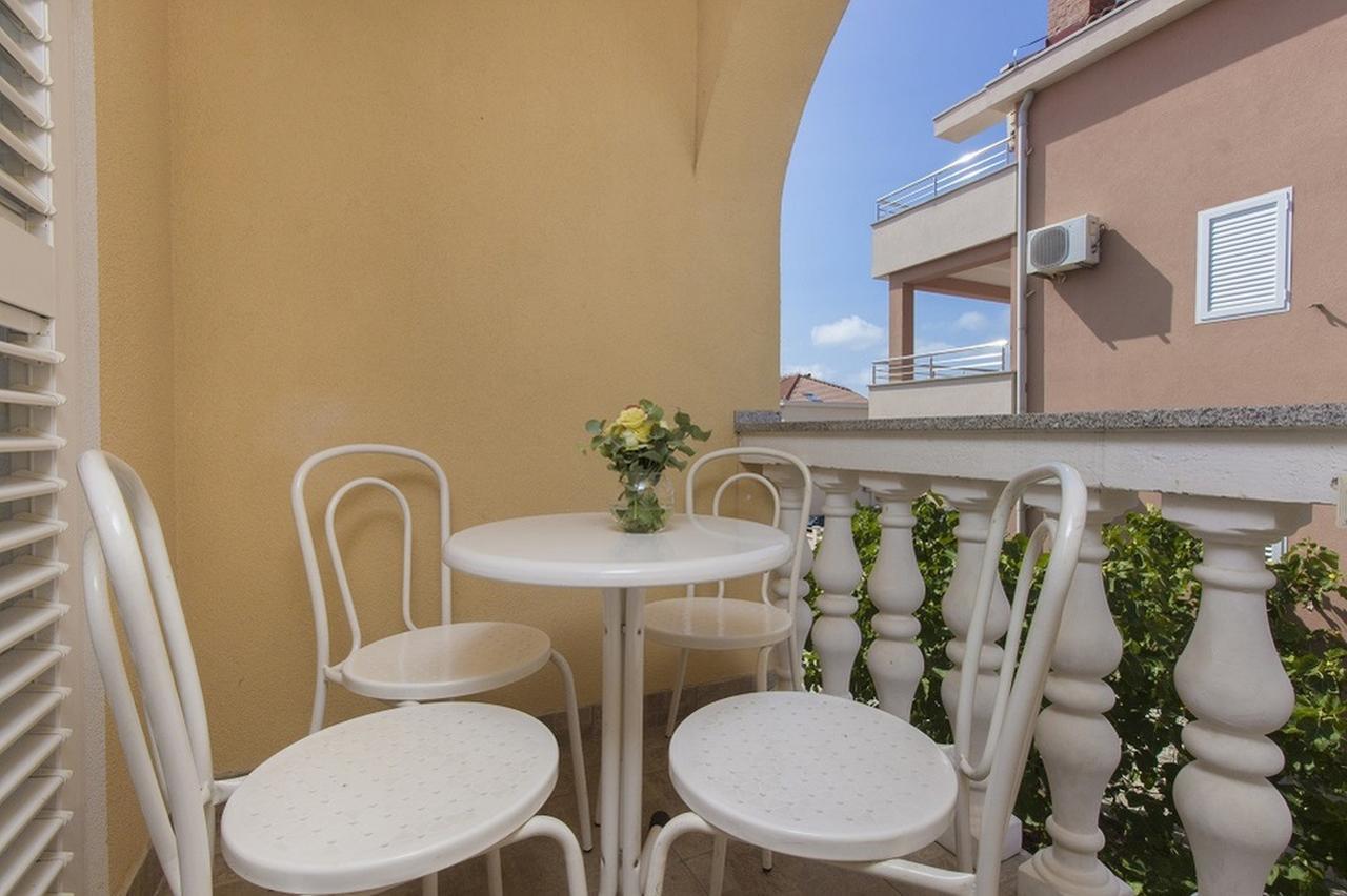 Apartments Dalibor Vodice Buitenkant foto
